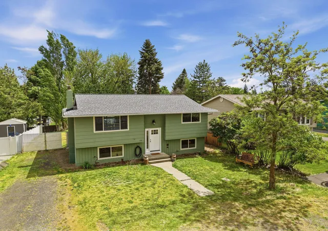 Photo 1 of Single family home for sale at 414 N Sherman Ave, Medical Lake, WA 99022 | MLS# 202624013 | Listing updated on 2026-09-10