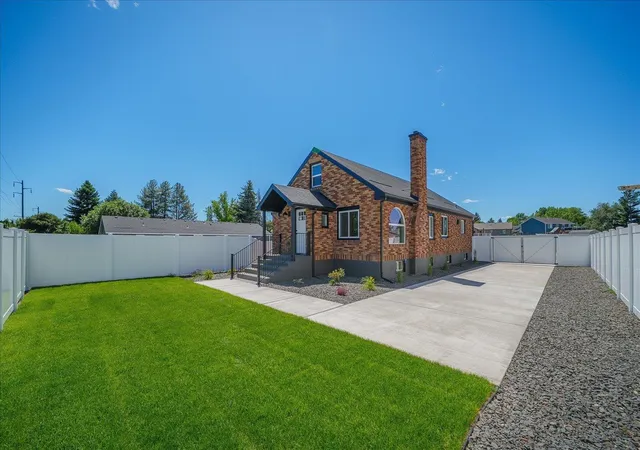Photo 2 of Single family home for sale at 1005 S Century Rd, Spokane Valley, WA 99037 | MLS# 202624019 | Listing updated on 2026-10-07
