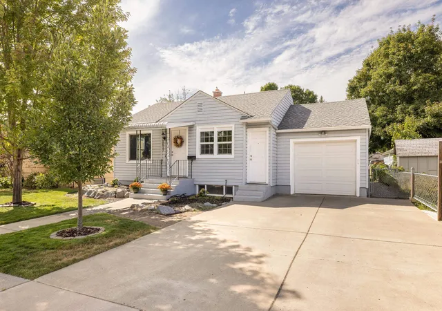 Photo 2 of Sale Pending at 5017 N Calispel St, Spokane, WA 99205 | MLS# 202624023 | Listing updated on 2026-09-28