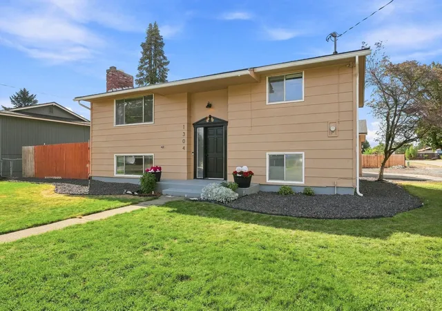 Photo 2 of Single family home for sale at 1304 S Progress Rd, Spokane Valley, WA 99037 | MLS# 202624031 | Listing updated on 2026-09-17