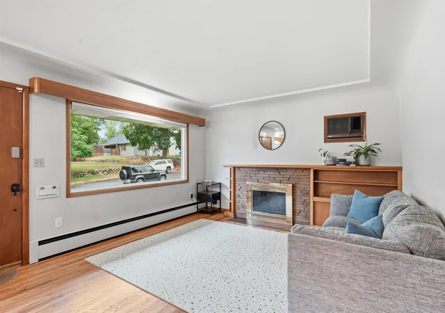 Photo 3 of Sale Pending at 3728 W Hoffman Ave, Spokane, WA 99205 | MLS# 202624039 | Listing updated on 2026-10-01
