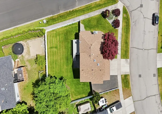 Photo 2 of Single family home for sale at 5304 W Russett Dr, Spokane, WA 99208 | MLS# 202624043 | Listing updated on 2026-09-30
