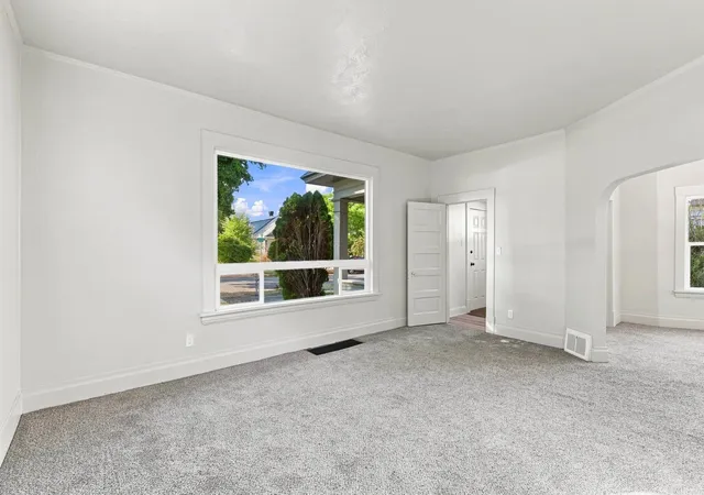 Photo 3 of Single family home for sale at 1221 E Carlisle Ave, Spokane, WA 99207 | MLS# 202624047 | Listing updated on 2026-09-22