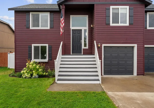 Photo 2 of Single family home for sale at 12611 W Pacific Ct, Airway Heights, WA 99001 | MLS# 202624049 | Listing updated on 2026-09-17