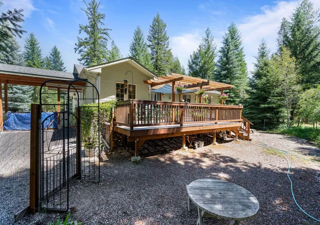Photo 4 of Single family home for sale at 3853 White Pine Rd, Loon Lake, WA 99148 | MLS# 202624055 | Listing updated on 2026-09-17