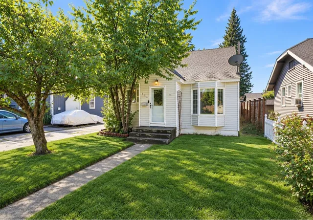 Photo 2 of Single family home for sale at 616 E 33rd Avenue, Spokane, WA 99203 | MLS# 202624060 | Listing updated on 2026-10-01