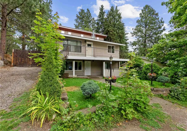 Photo 3 of Single family home for sale at 6007 E 12th Avenue, Spokane Valley, WA 99212 | MLS# 202624062 | Listing updated on 2026-09-17
