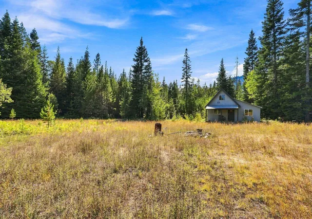 Photo 2 of Single family home for sale at 408 Calispel Trl Loop, Newport, WA 99156 | MLS# 202624073 | Listing updated on 2026-09-17