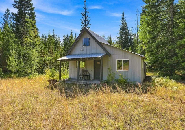 Photo 3 of Single family home for sale at 408 Calispel Trl Loop, Newport, WA 99156 | MLS# 202624073 | Listing updated on 2026-09-17