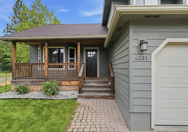 Photo 3 of Single family home for sale at 4201 E 33rd Avenue, Spokane, WA 99223 | MLS# 202624074 | Listing updated on 2026-10-01