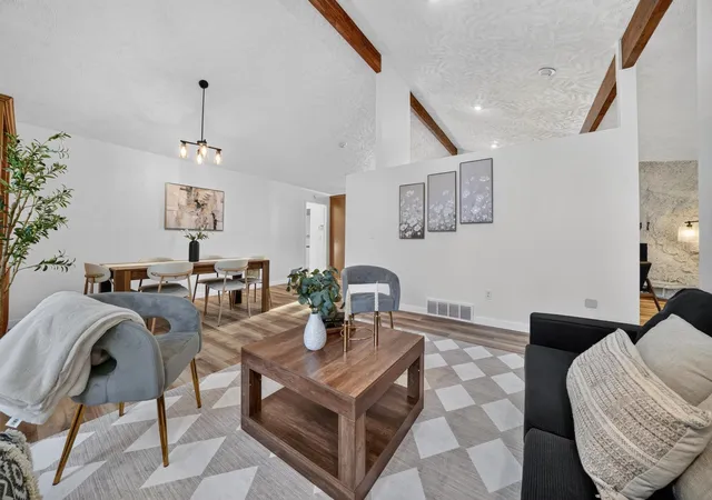 Photo 3 of Single family home for sale at 11811 N Bedivere Dr, Spokane, WA 99218 | MLS# 202624075 | Listing updated on 2026-09-17