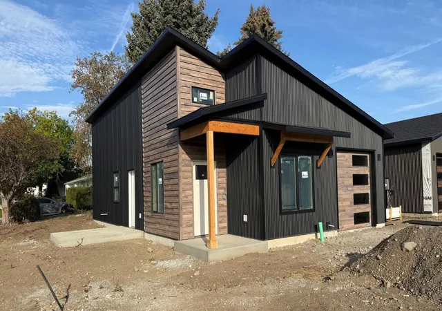 Photo 2 of Single family home for sale at 1320 S Marigold Rd, Spokane Valley, WA 99037 | MLS# 202624095 | Listing updated on 2026-09-23