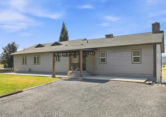 Photo 2 of Single family home for sale at 5284 S Wallbridge Rd, Deer Park, WA 99006 | MLS# 202624109 | Listing updated on 2026-09-22