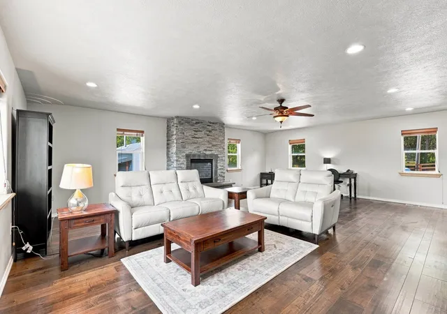 Photo 3 of Single family home for sale at 5284 S Wallbridge Rd, Deer Park, WA 99006 | MLS# 202624109 | Listing updated on 2026-09-22
