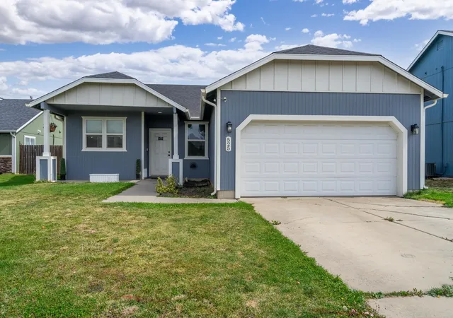 Single family home for sale at 525 S Solar St, Airway Heights, WA 99001 | MLS# 202624119