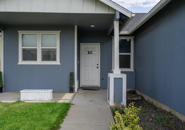 Photo 3 of Single family home for sale at 525 S Solar St, Airway Heights, WA 99001 | MLS# 202624119 | Listing updated on 2026-09-18