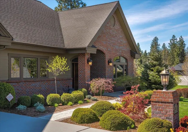 Photo 2 of Single family home for sale at 2104 E Cherrytree Ln, Spokane, WA 99203 | MLS# 202624124 | Listing updated on 2026-10-07