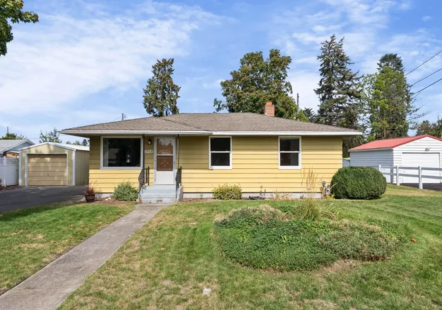 Photo 2 of Single family home for sale at 7913 E Indiana Ave, Spokane Valley, WA 99212 | MLS# 202624125 | Listing updated on 2026-09-18