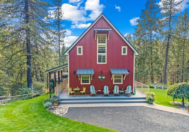 Photo 3 of Single family home for sale at 6472 Enterprise Rd, Fruitland, WA 99129 | MLS# 202624130 | Listing updated on 2026-09-18