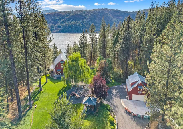 Photo 4 of Single family home for sale at 6472 Enterprise Rd, Fruitland, WA 99129 | MLS# 202624130 | Listing updated on 2026-09-18