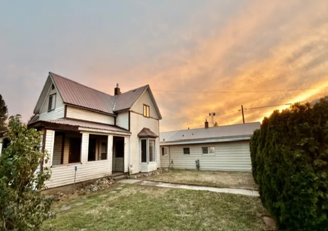 Single family home for sale at 206 E Crawford St, Deer Park, WA 99006 | MLS# 202624146