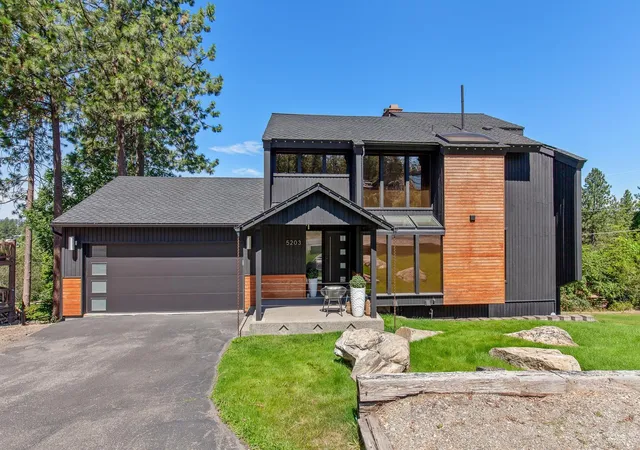 Photo 1 of Single family home for sale at 5203 E 16th Avenue, Spokane Valley, WA | MLS# 202624148 | Listing updated on 2026-09-18
