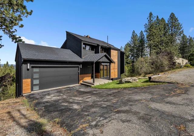 Photo 3 of Single family home for sale at 5203 E 16th Avenue, Spokane Valley, WA | MLS# 202624148 | Listing updated on 2026-09-18