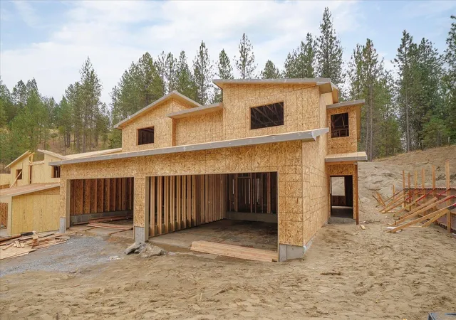 Photo 2 of Multi family home for sale at 512 E Caribou Ln, Spokane, WA 99218 | MLS# 202624151 | Listing updated on 2026-09-18