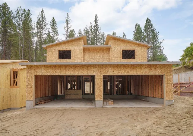 Photo 3 of Multi family home for sale at 512 E Caribou Ln, Spokane, WA 99218 | MLS# 202624151 | Listing updated on 2026-09-18
