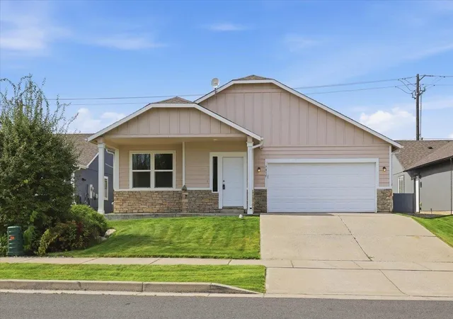 Photo 1 of Single family home for sale at 7815 N Ashley Cir, Spokane, WA 99208 | MLS# 202624163 | Listing updated on 2026-10-08