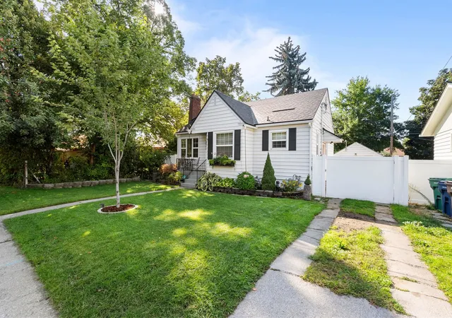 Photo 3 of Single family home for sale at 2911 W Dalton Ave, Spokane, WA 99205 | MLS# 202624167 | Listing updated on 2026-10-02