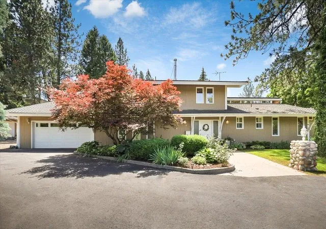 Photo 1 of Sale Pending at 1728 E Rockwood Blvd, Spokane, WA 99203 | MLS# 202624170 | Listing updated on 2026-10-05