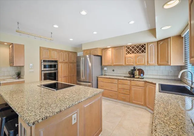 Photo 3 of Sale Pending at 1728 E Rockwood Blvd, Spokane, WA 99203 | MLS# 202624170 | Listing updated on 2026-10-05