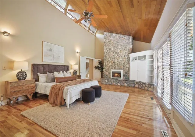 Photo 3 of Sale Pending at 1728 E Rockwood Blvd, Spokane, WA 99203 | MLS# 202624170 | Listing updated on 2026-10-05