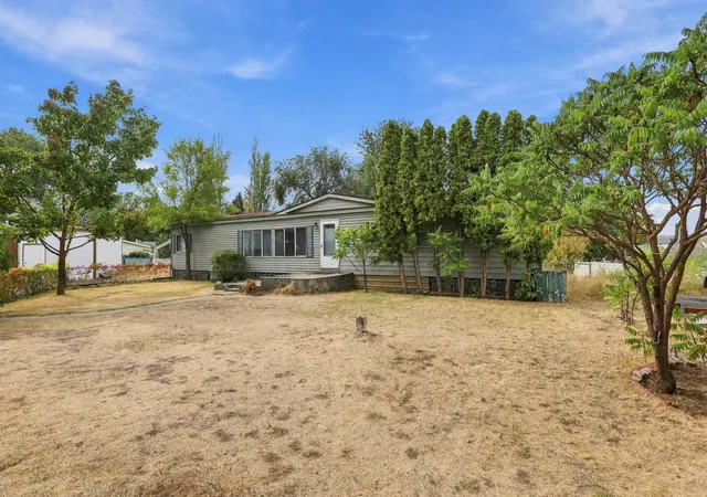 Manufactured home for sale at 3412 E 2nd Court, Mead, WA 99021 | MLS# 202624171