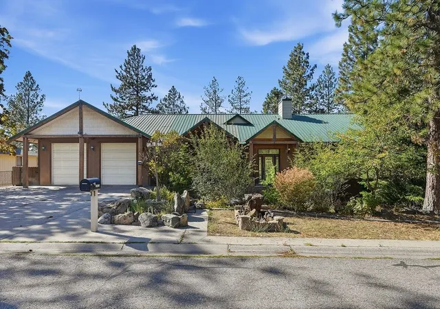 Photo 2 of Single family home for sale at 1112 S Highland Dr, Spokane Valley, WA 99212 | MLS# 202624175 | Listing updated on 2026-09-18