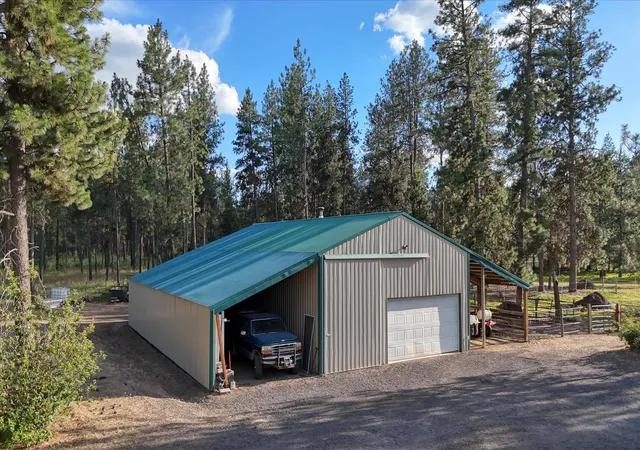 Photo 2 of Single family home for sale at 1329 W Paradise Rd, Spokane, WA 99224 | MLS# 202624182 | Listing updated on 2026-09-22