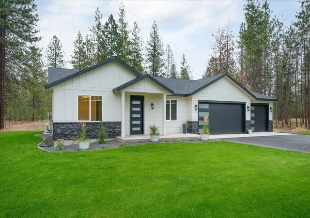 Photo 1 of Single family home for sale at 6559 Kate Dr, Nine Mile Falls, WA 99026 | MLS# 202624185 | Listing updated on 2026-09-18