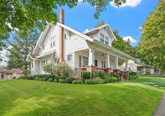 Photo 3 of Single family home for sale at 341 S Broadway St, Tekoa, WA 99033 | MLS# 202624208 | Listing updated on 2026-09-19