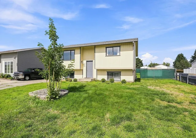 Photo 2 of Single family home for sale at 3227 E Garnet Ave, Spokane, WA 99217 | MLS# 202624210 | Listing updated on 2026-09-22