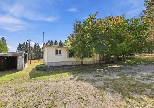 Photo 3 of Manufactured home for sale at 4312 A Grote Rd, Clayton, WA 99110 | MLS# 202624225 | Listing updated on 2026-09-24