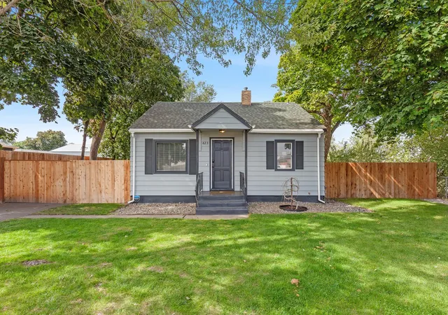 Single family home for sale at 423 N Marguerite Rd, Spokane Valley, WA 99212 | MLS# 202624234