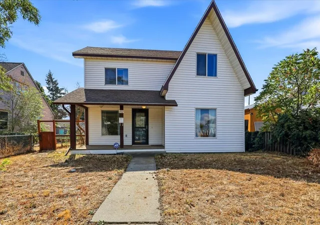 Photo 2 of Single family home for sale at 1712 E Queen Ave, Spokane, WA 99207 | MLS# 202624238 | Listing updated on 2026-09-21