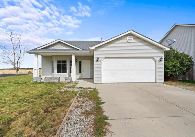 Photo 3 of Single family home for sale at 315 E Beverly Ave, Medical Lake, WA 99022 | MLS# 202624269 | Listing updated on 2026-10-08