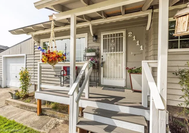 Photo 2 of Single family home for sale at 2111 N Sycamore St, Spokane, WA 99217 | MLS# 202624279 | Listing updated on 2026-09-22