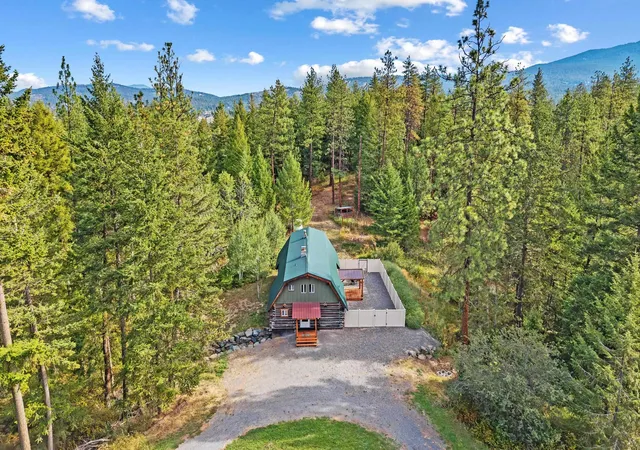 Photo 3 of Single family home for sale at 1150 C Twelve Mile Rd, Addy, WA 99101 | MLS# 202624284 | Listing updated on 2026-09-22