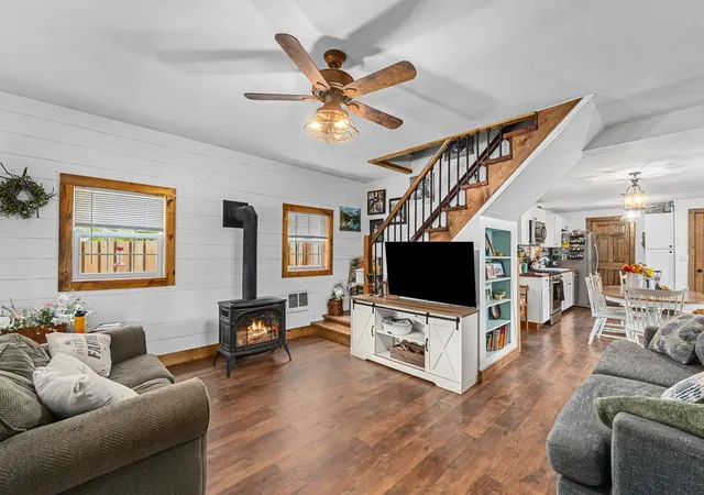 Photo 4 of Sale Pending at 106 S Main Ave, Metaline, WA 99152 | MLS# 202624295 | Listing updated on 2026-09-22