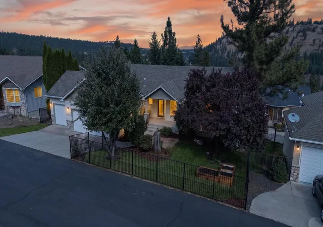 Photo 3 of Single family home for sale at 1019 W Bolan Ave, Spokane, WA 99224 | MLS# 202624324 | Listing updated on 2026-10-24