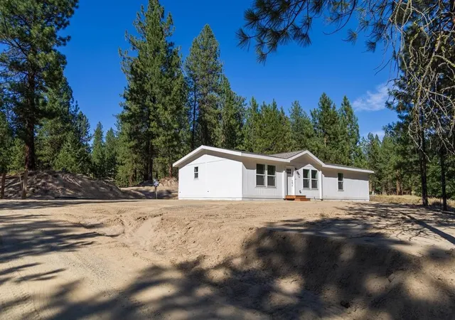 Photo 1 of Manufactured home for sale at 1308 N Minter Blvd, Marcus, WA 99151 | MLS# 202624330 | Listing updated on 2026-10-08