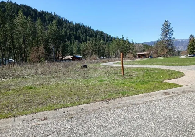 Photo 2 of Manufactured home for sale at 1308 N Minter Blvd, Marcus, WA 99151 | MLS# 202624330 | Listing updated on 2026-10-08
